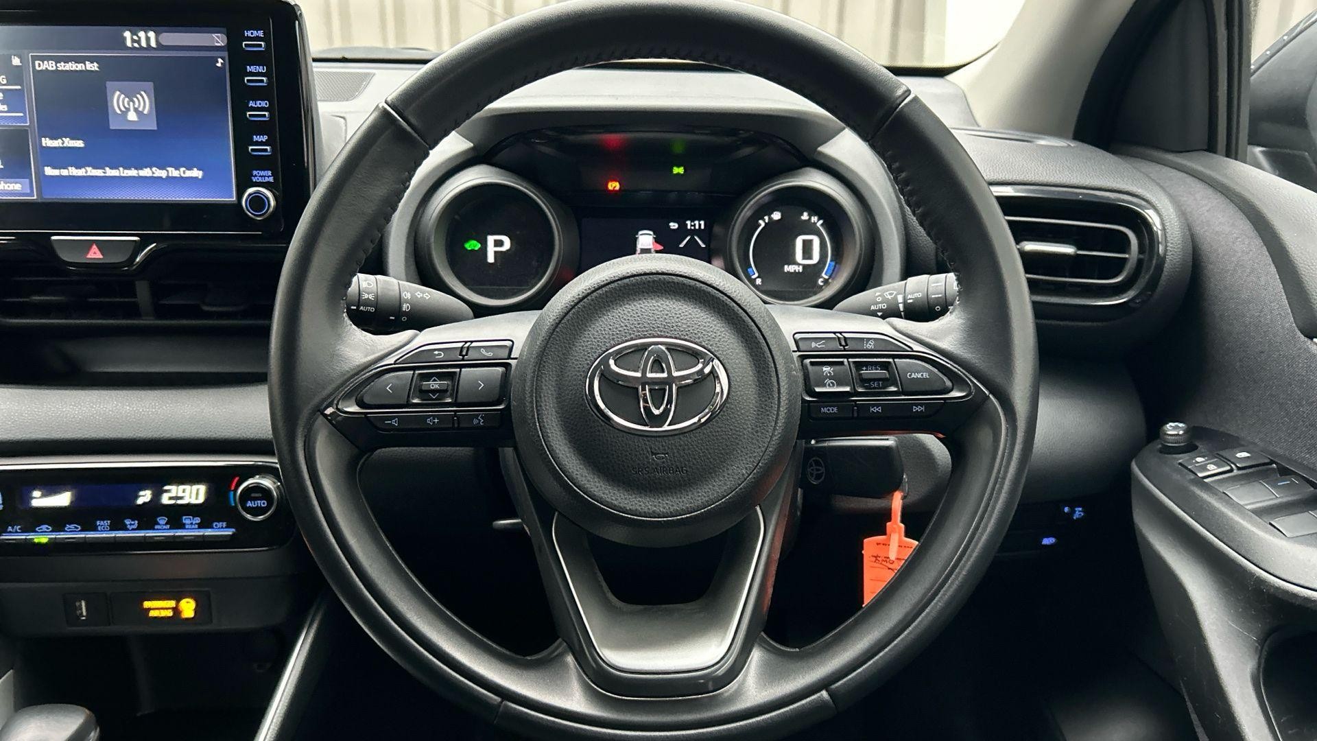 Toyota Yaris Image 14