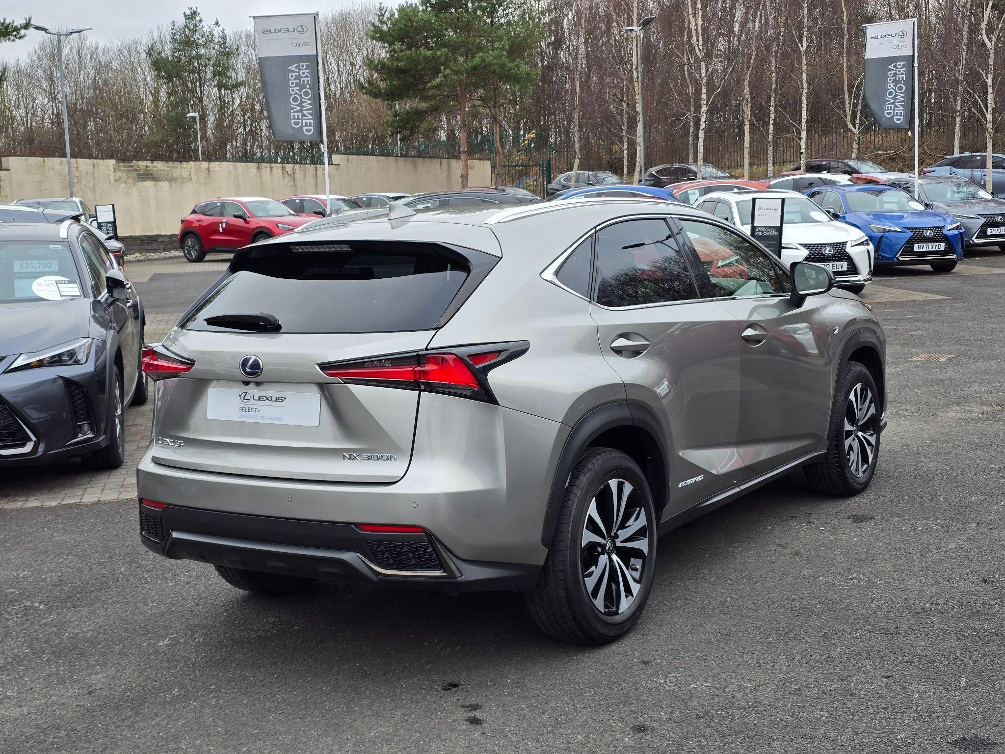 Lexus NX Image 5