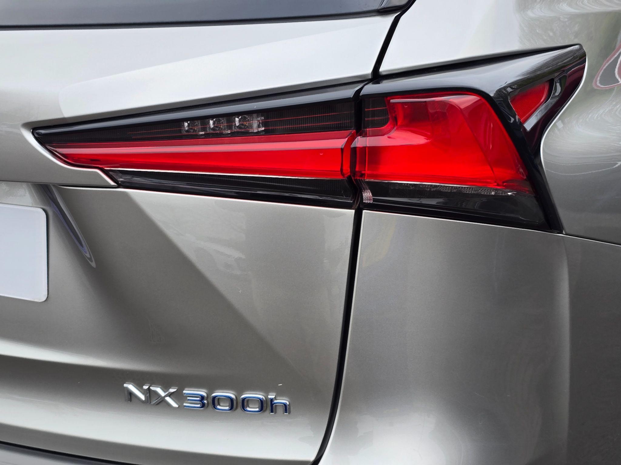 Lexus NX Image 48