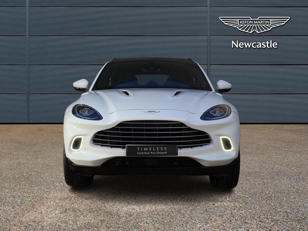 Aston Martin DBX Image 7