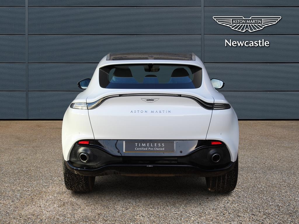 Aston Martin DBX Image 16