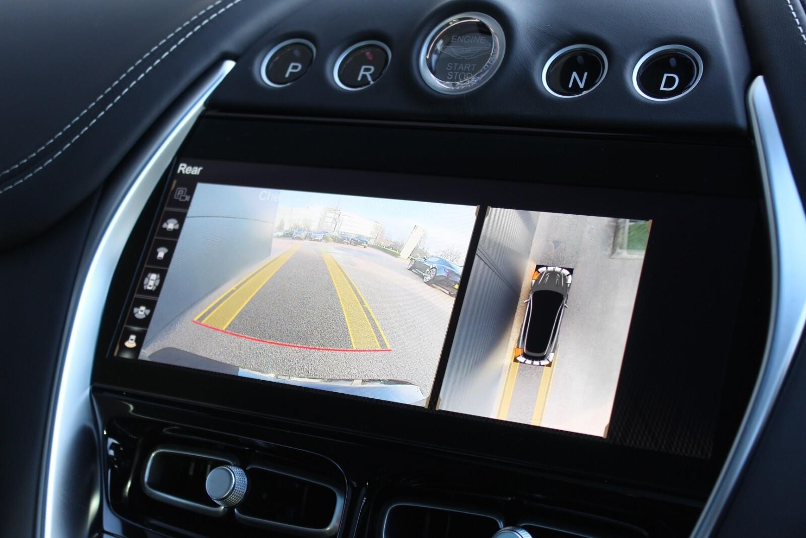 Aston Martin DBX Image 23