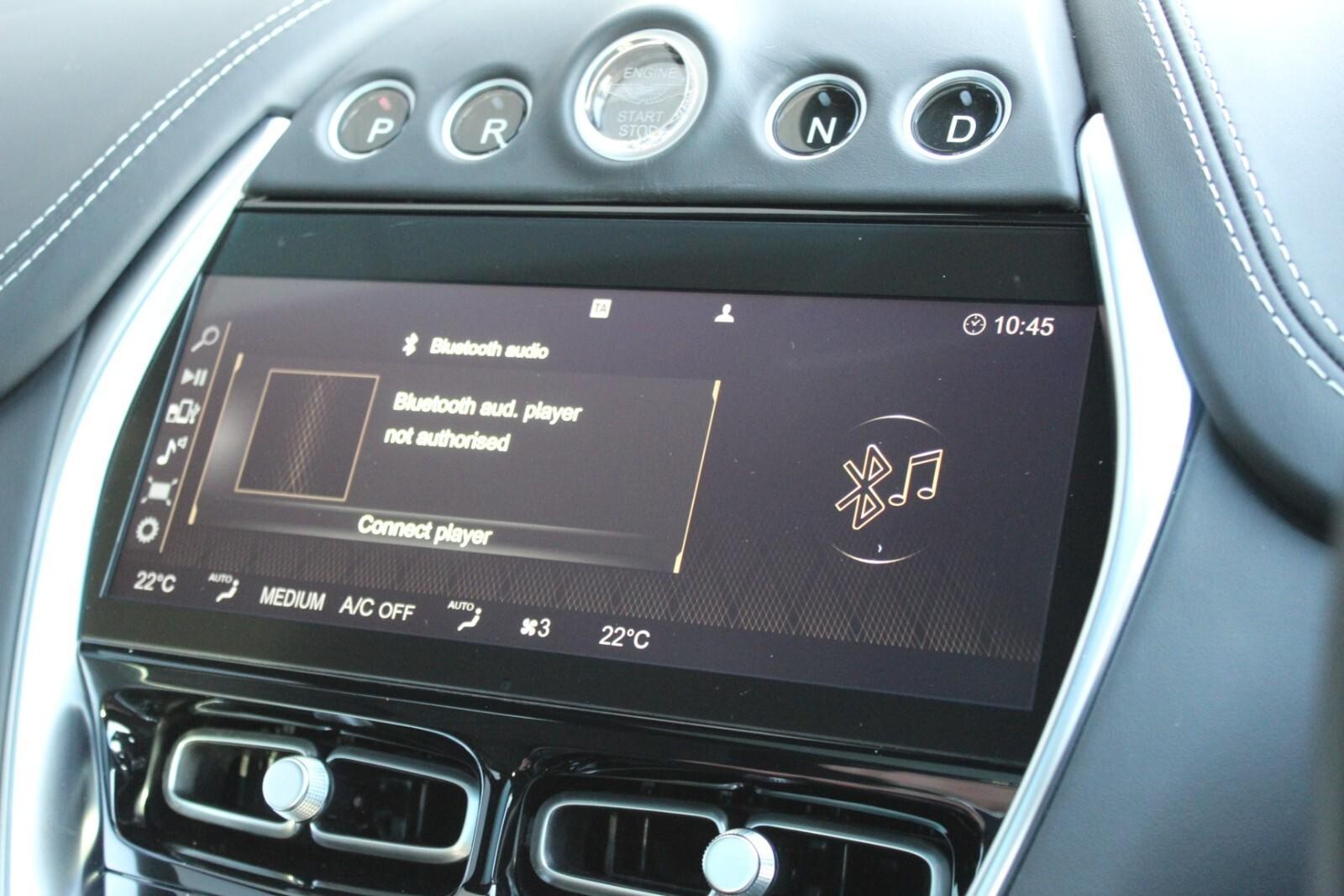 Aston Martin DBX Image 26