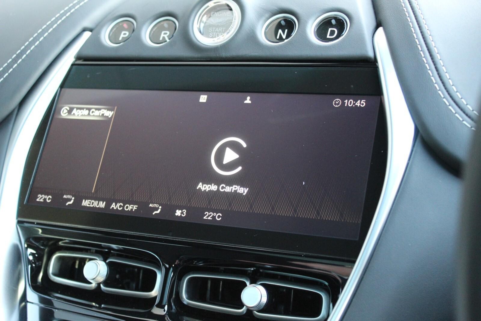 Aston Martin DBX Image 28