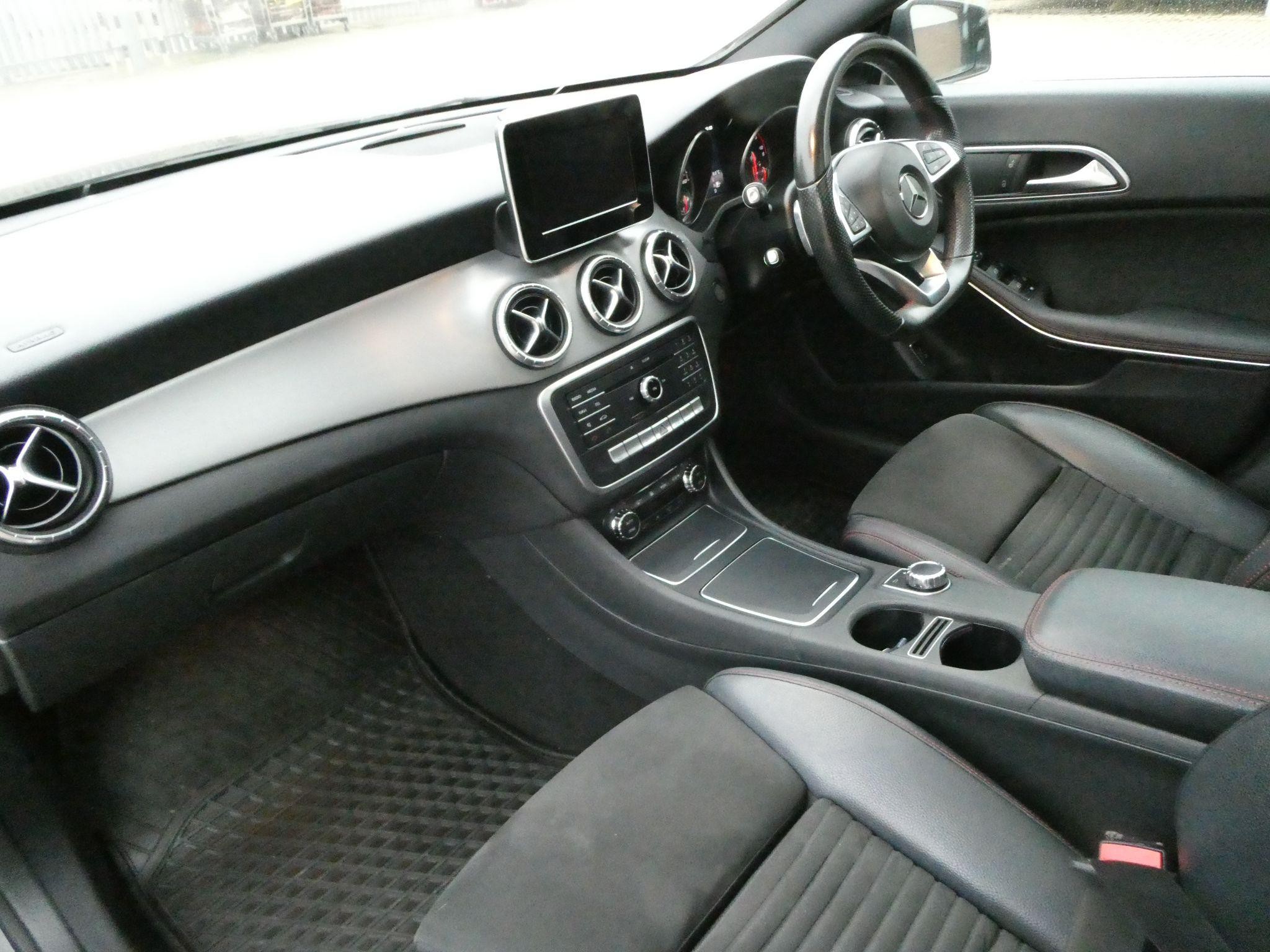 Mercedes-Benz CLA Image 13