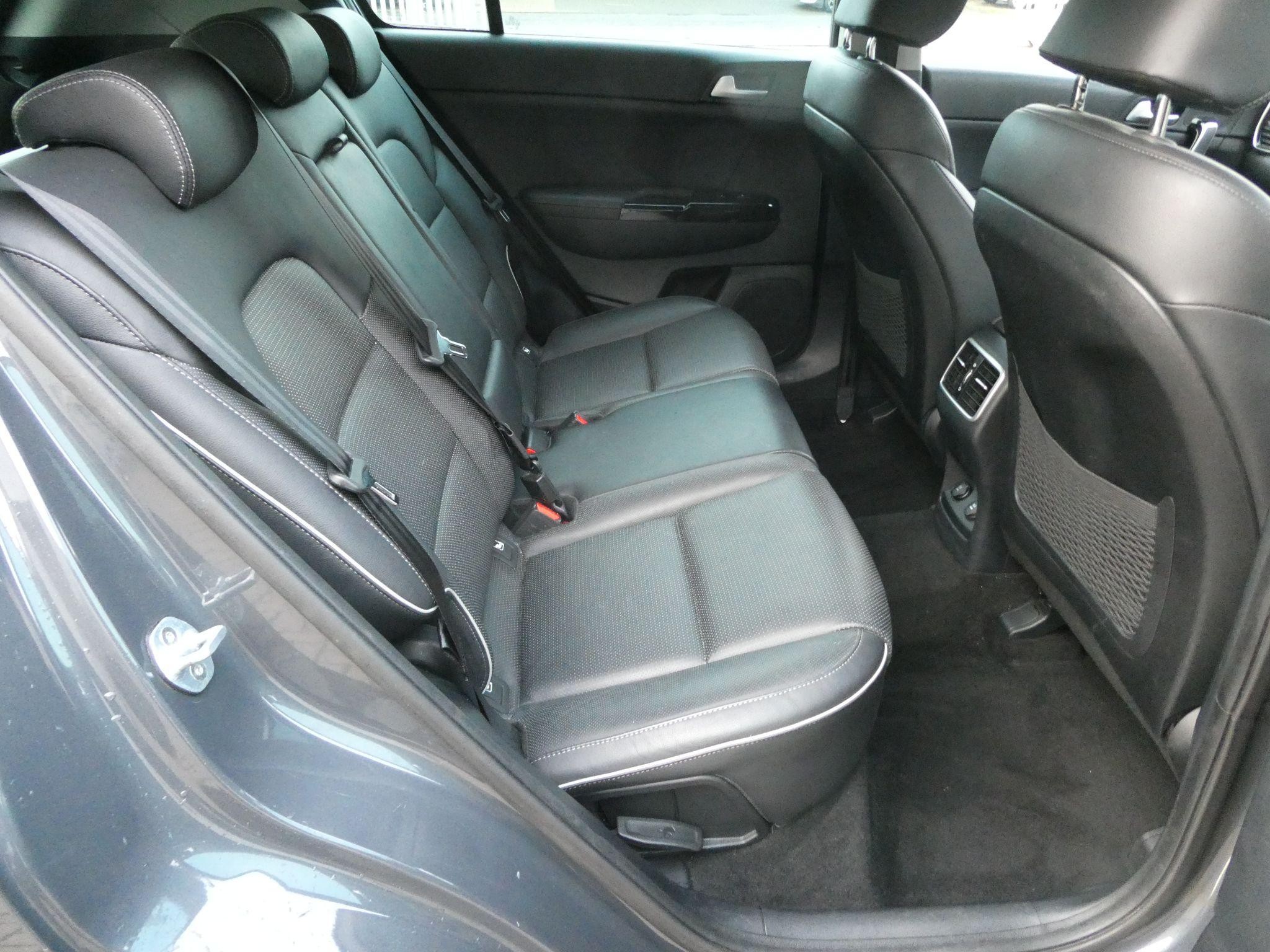 Kia Sportage Image 17