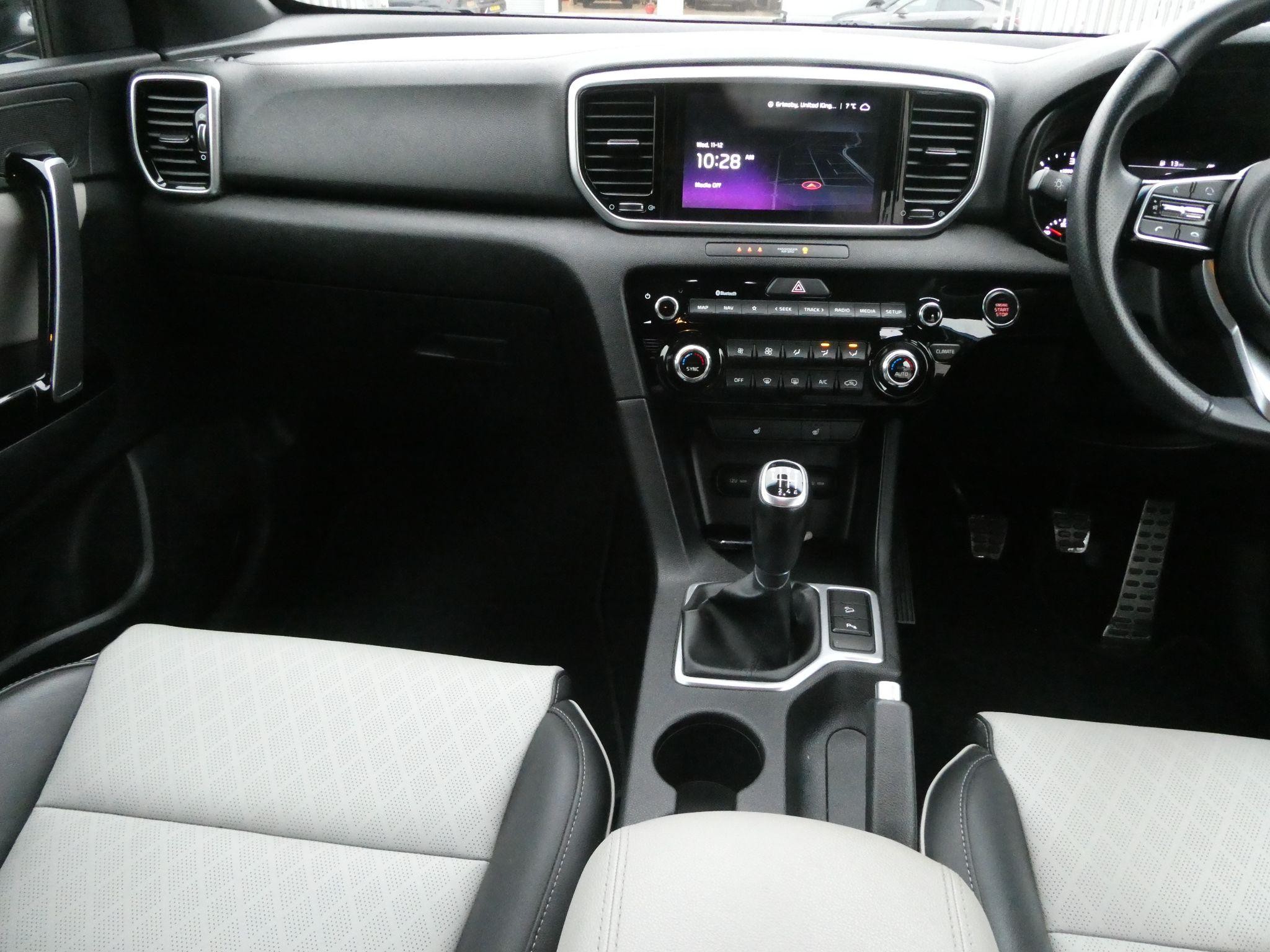 Kia Sportage Image 16