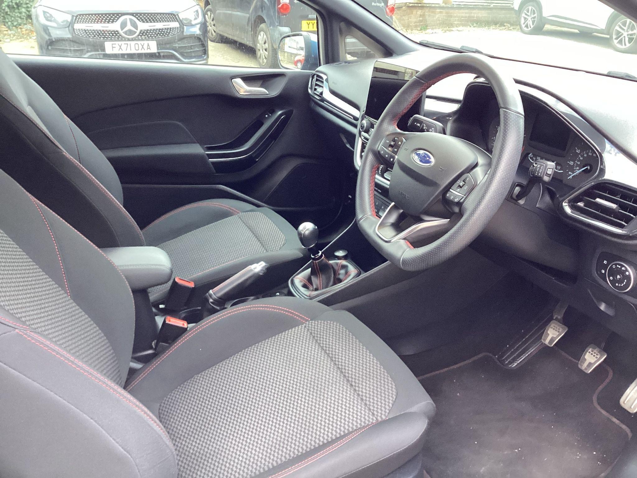 Ford Fiesta Image 15