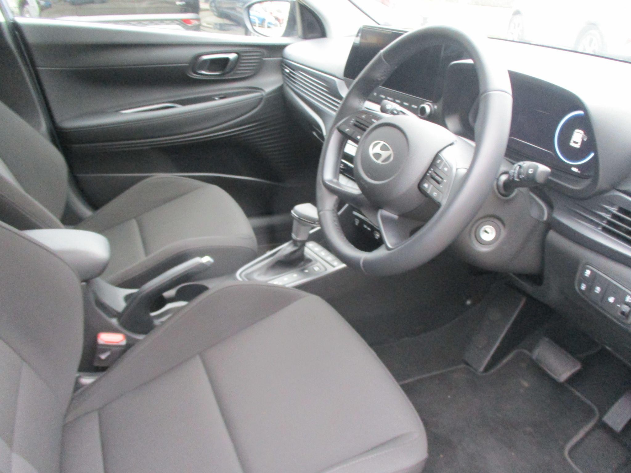 Hyundai i20 Image 11