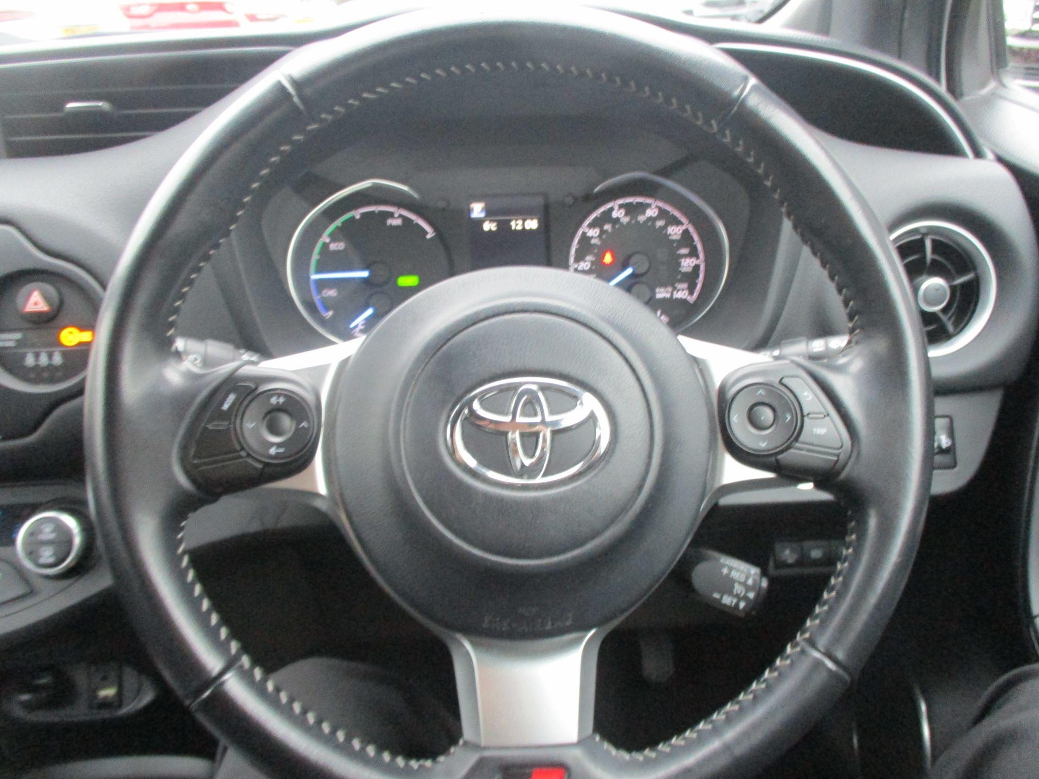 Toyota Yaris Image 31