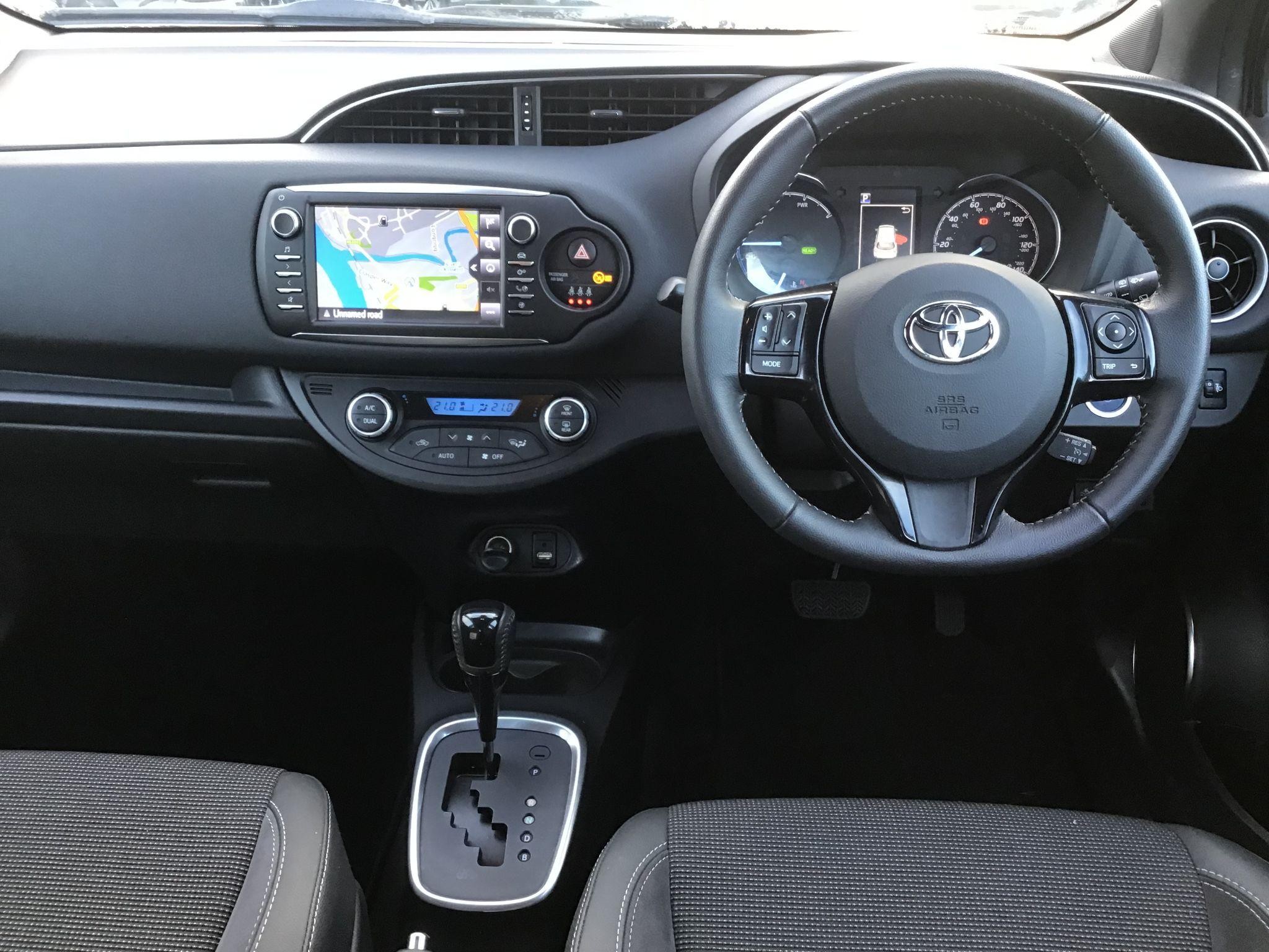 Toyota Yaris Image 14