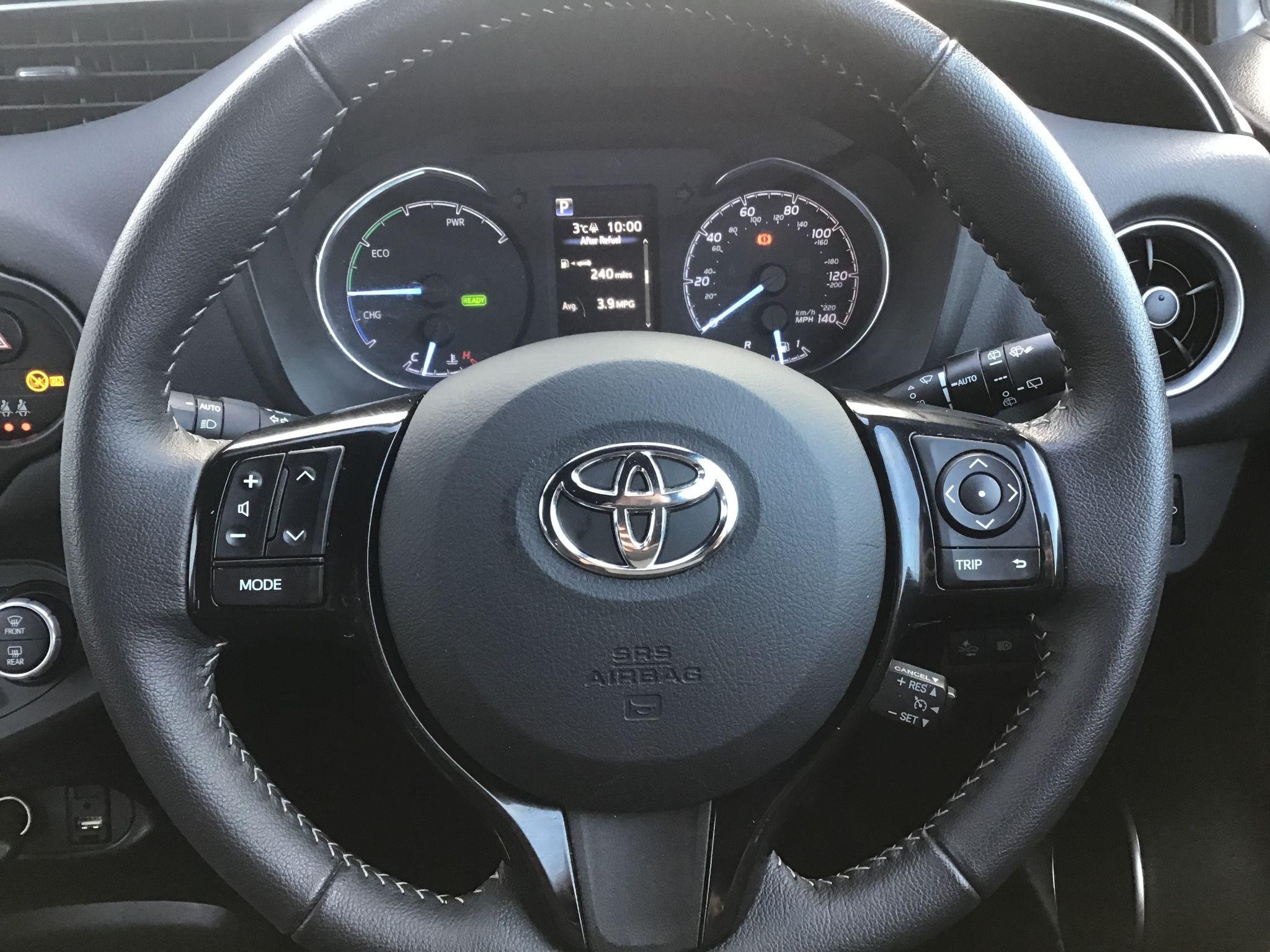 Toyota Yaris Image 18