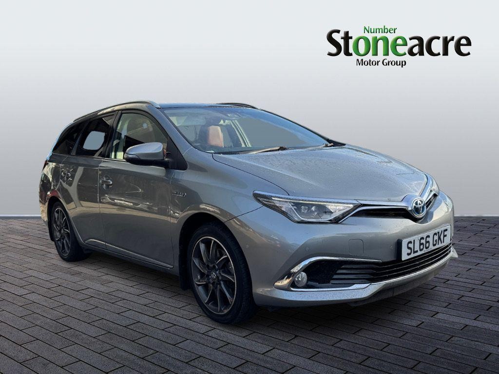 Toyota Auris Image 1