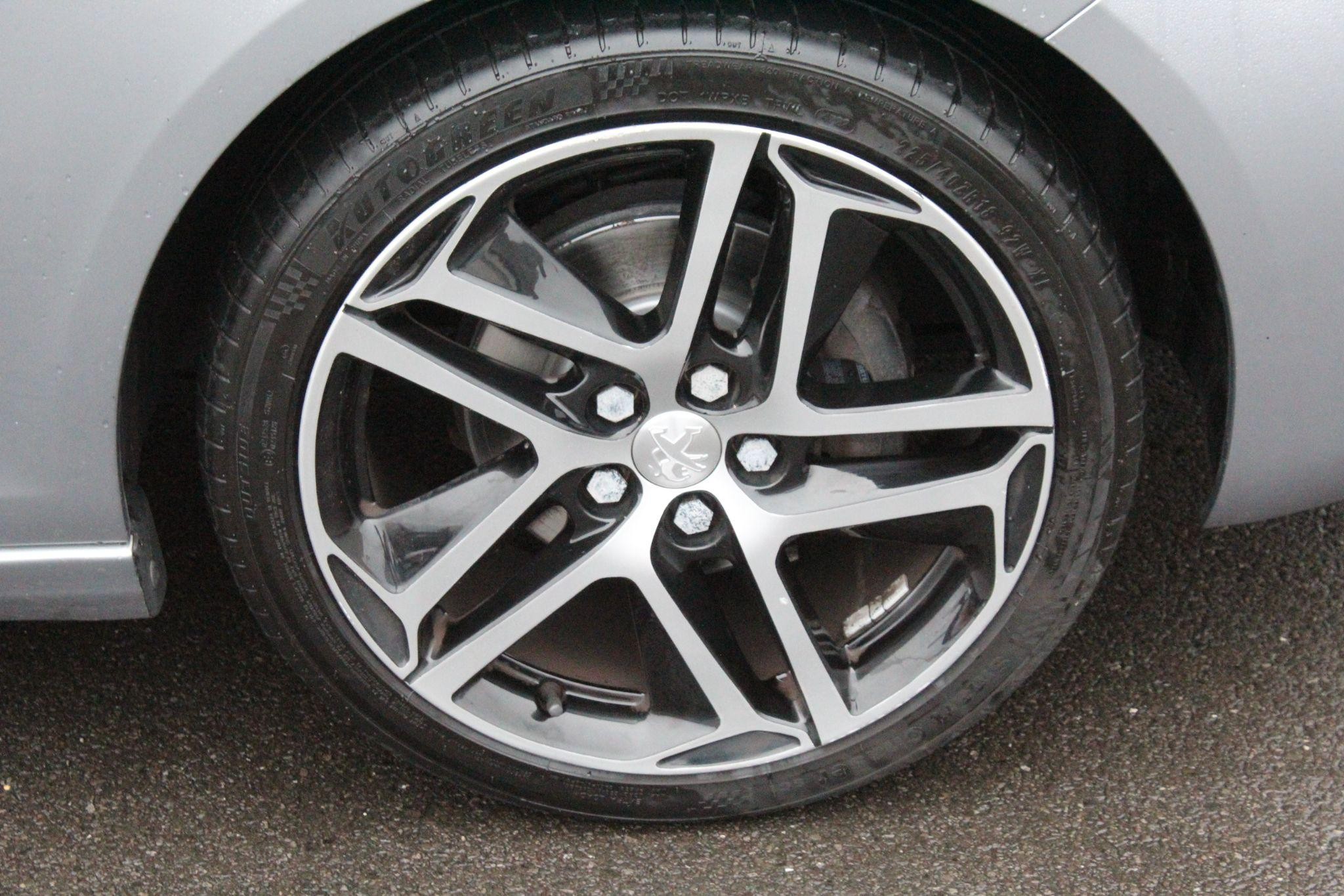 Peugeot 308 Image 11