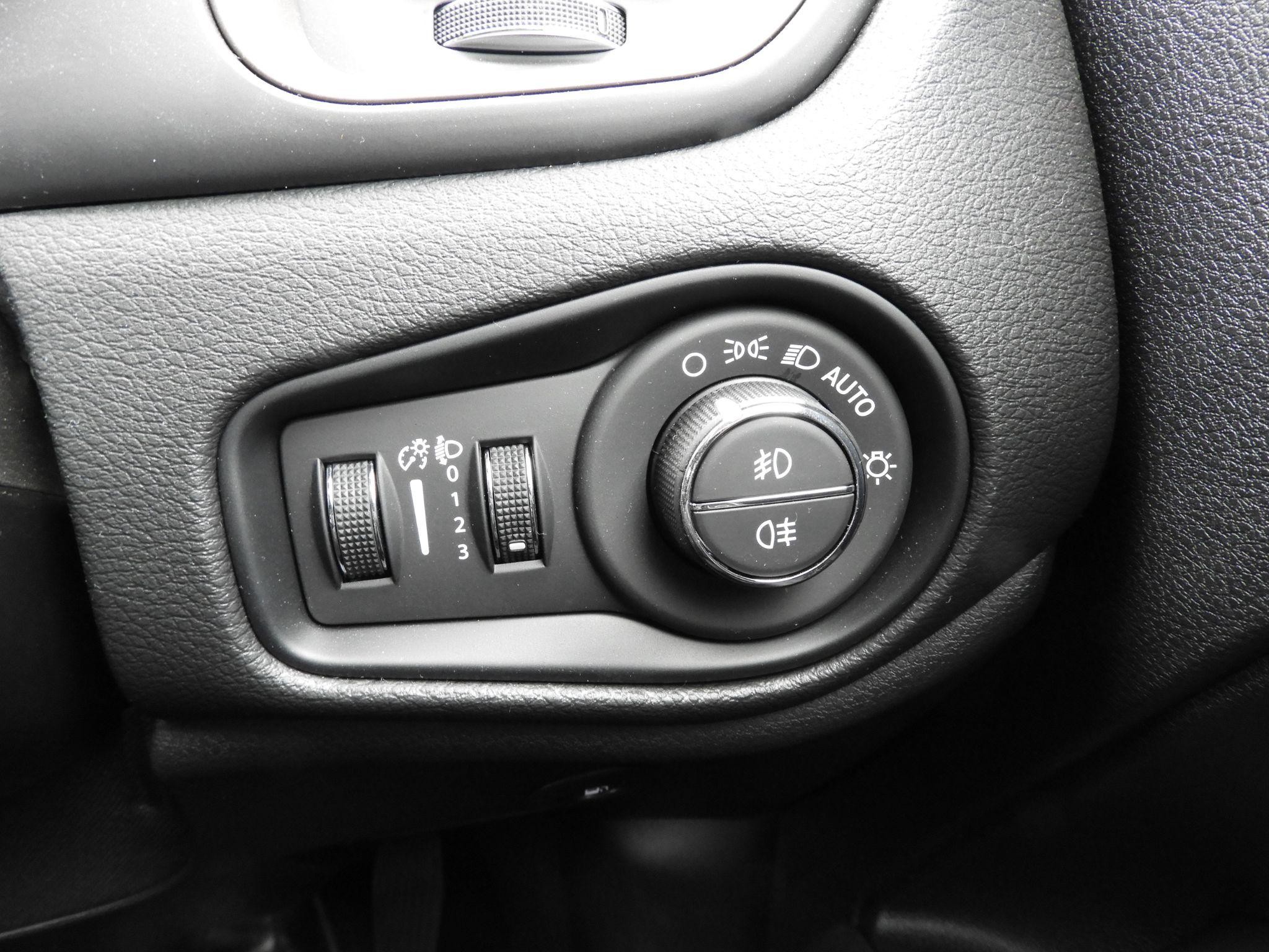 Jeep Renegade Image 26