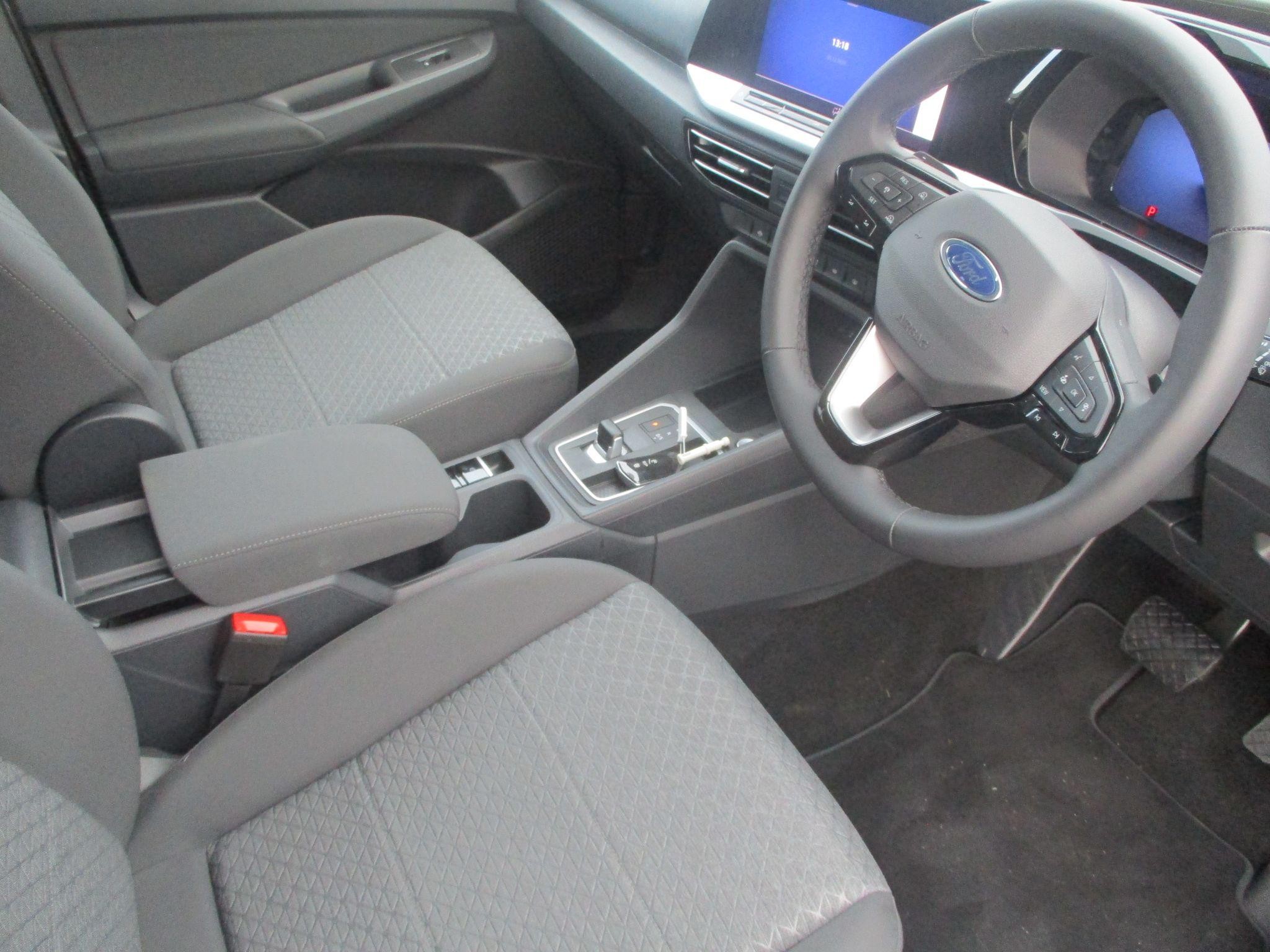 Ford Grand Tourneo Connect Image 10