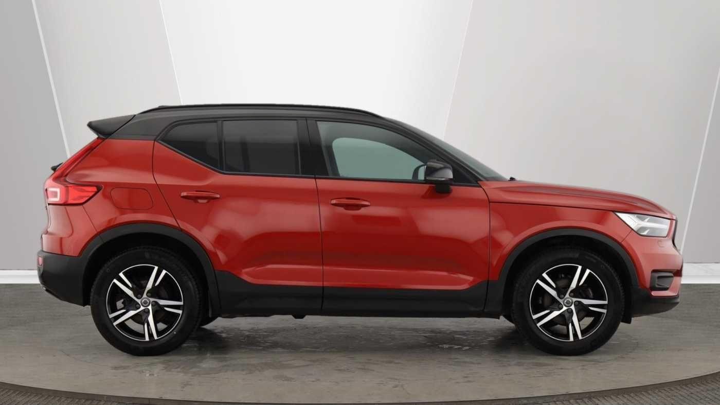 Volvo XC40 Image 2