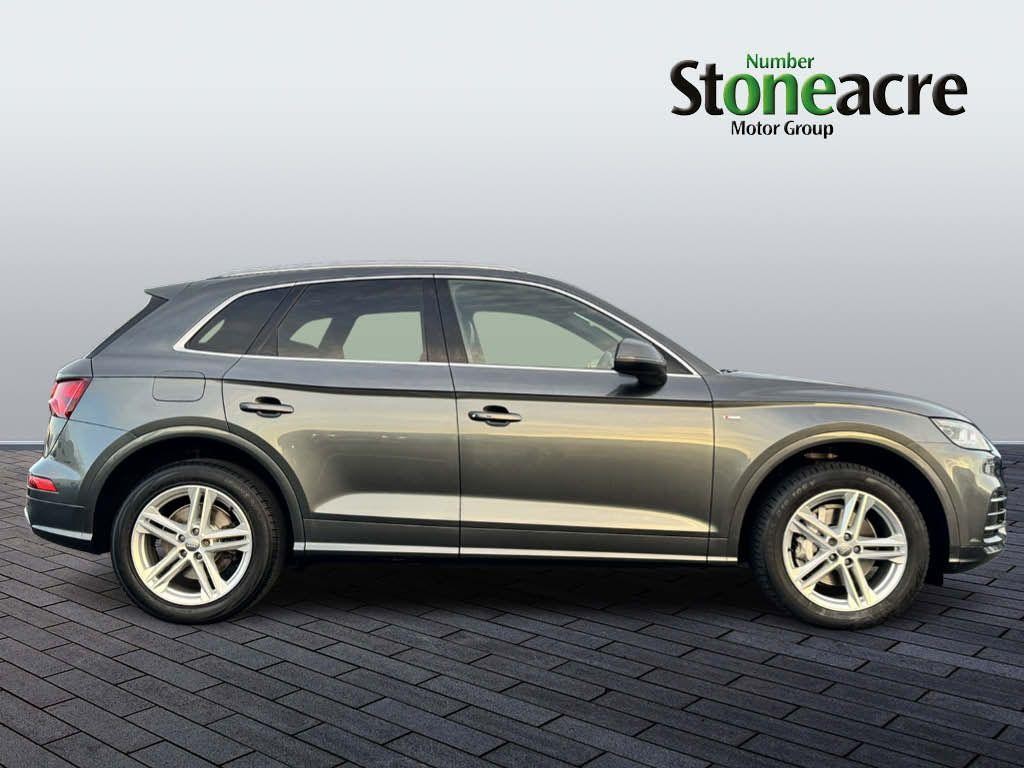 Audi Q5 Image 2