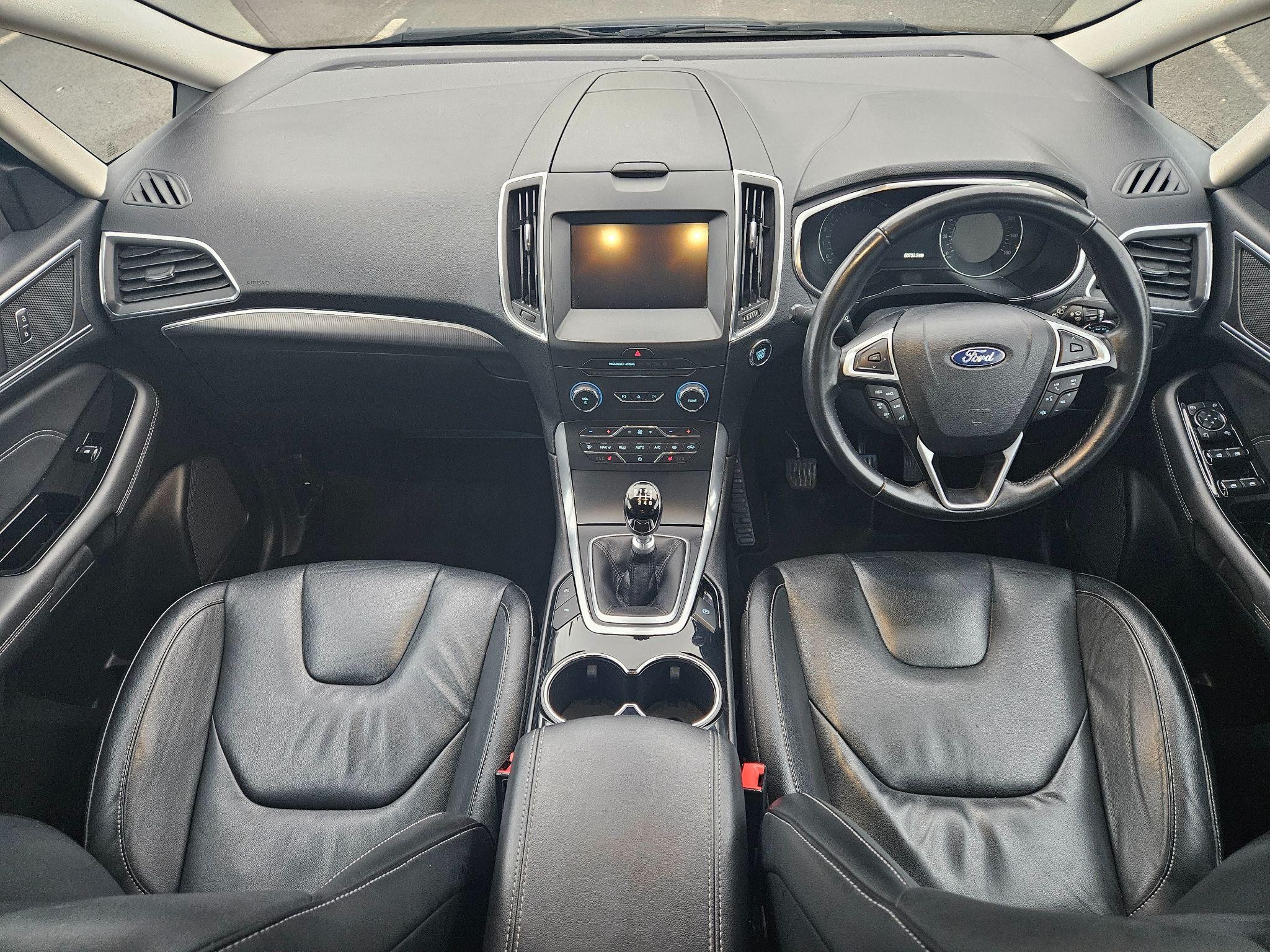 Ford S-Max Image 15