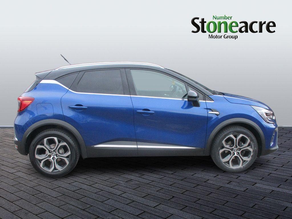 Renault Captur Image 2