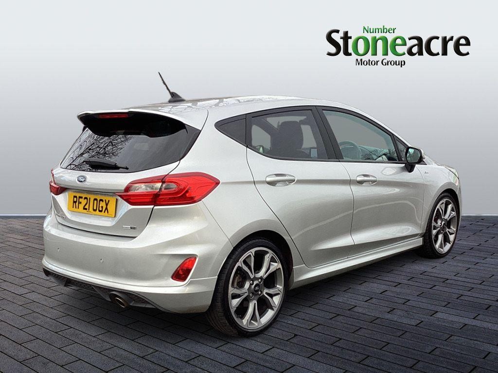 Ford Fiesta Image 8