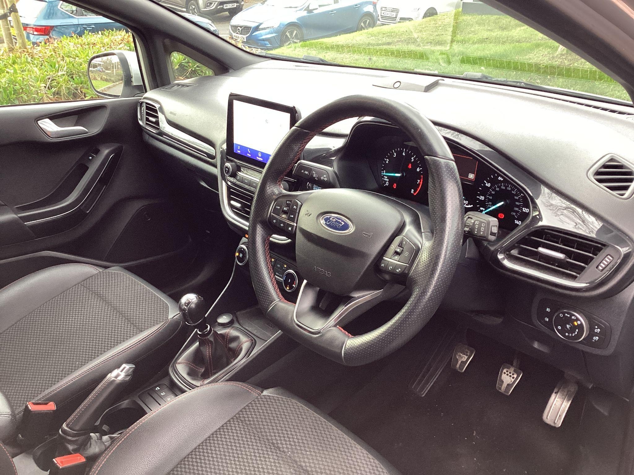 Ford Fiesta Image 36