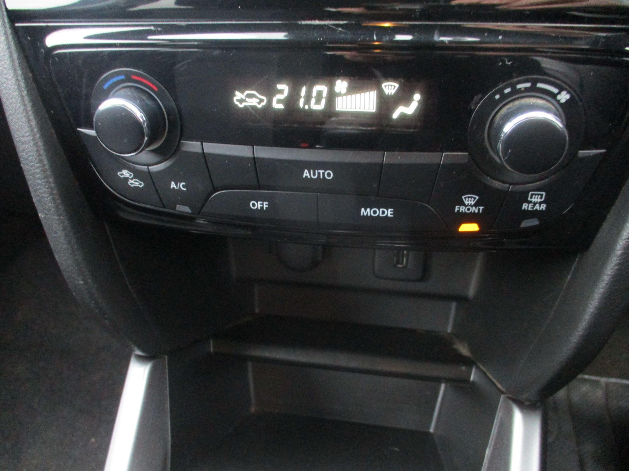 Suzuki Vitara Image 25