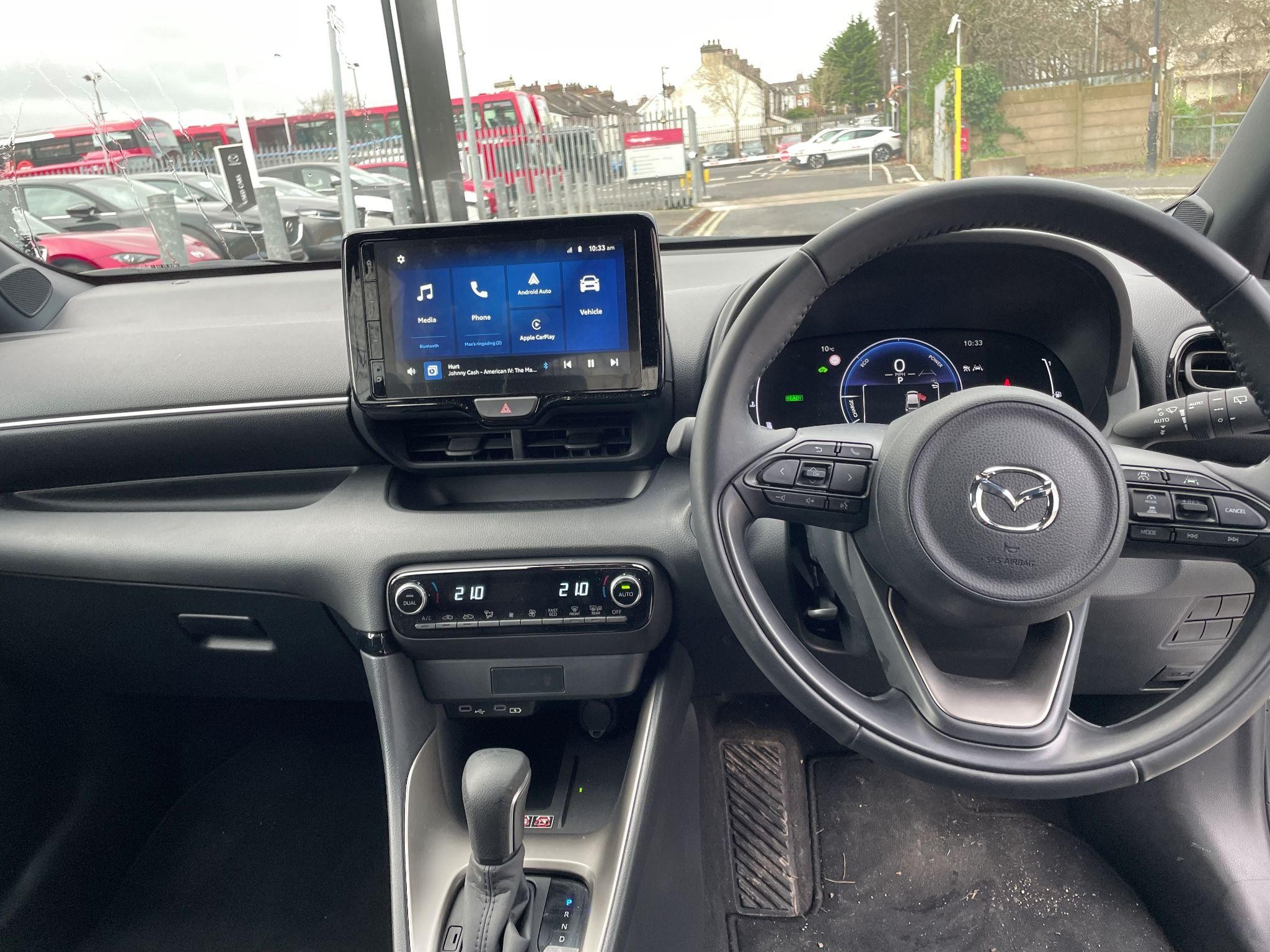 Mazda2 HYBRID Image 16