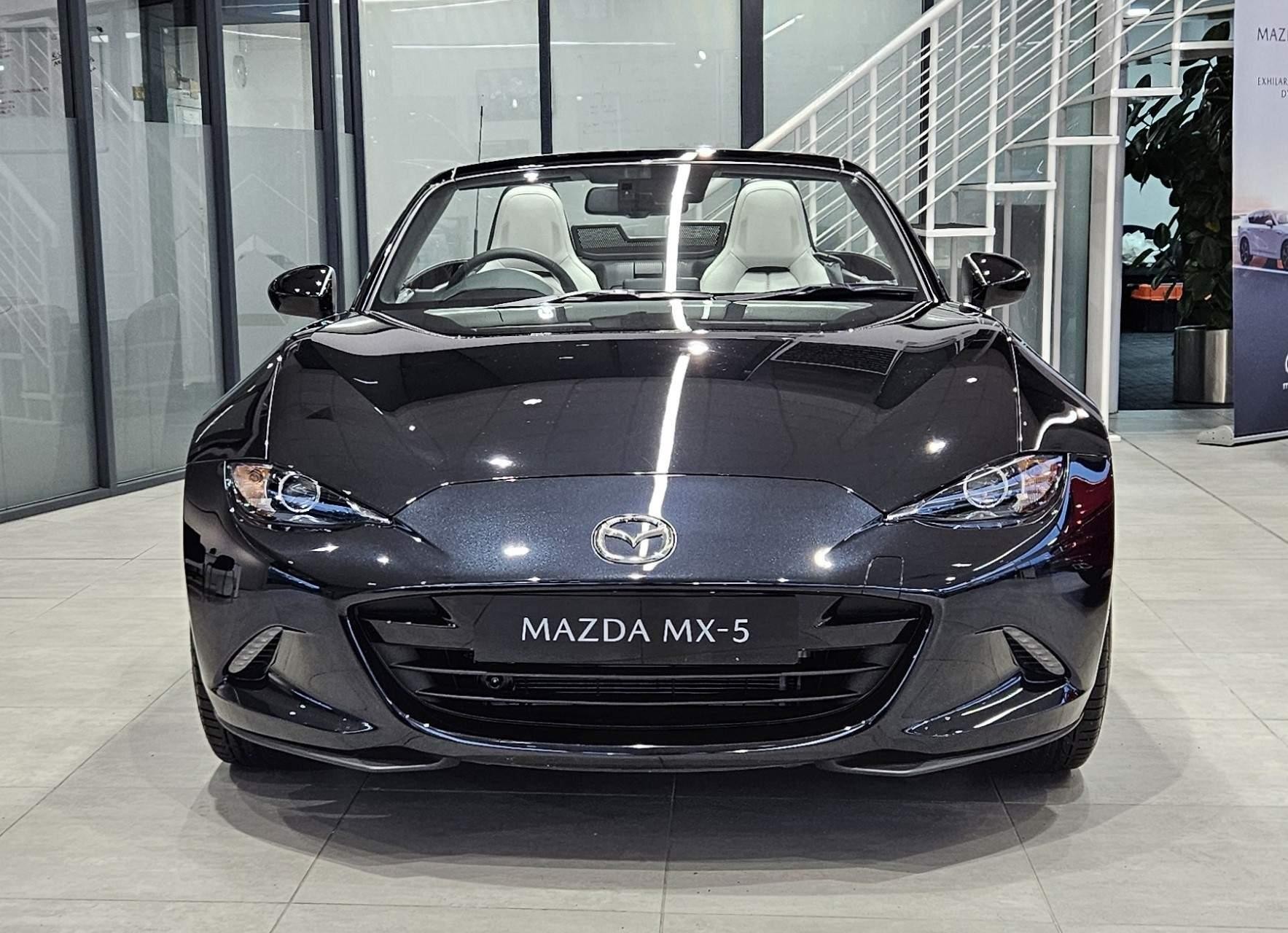 Mazda MX-5 Image 8