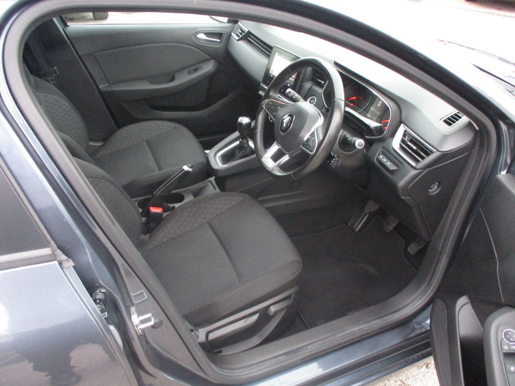 Renault Clio Image 11