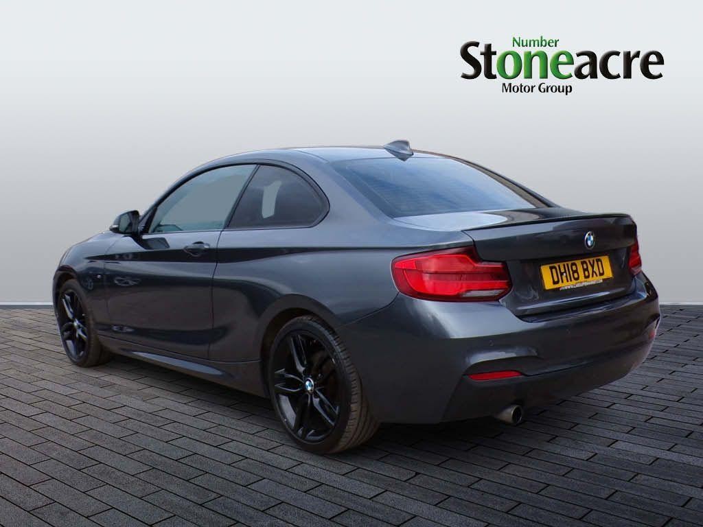 BMW 2 Series Image 5