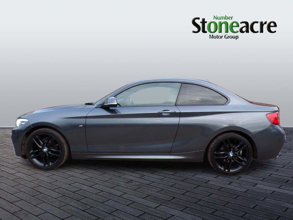 BMW 2 Series Image 6