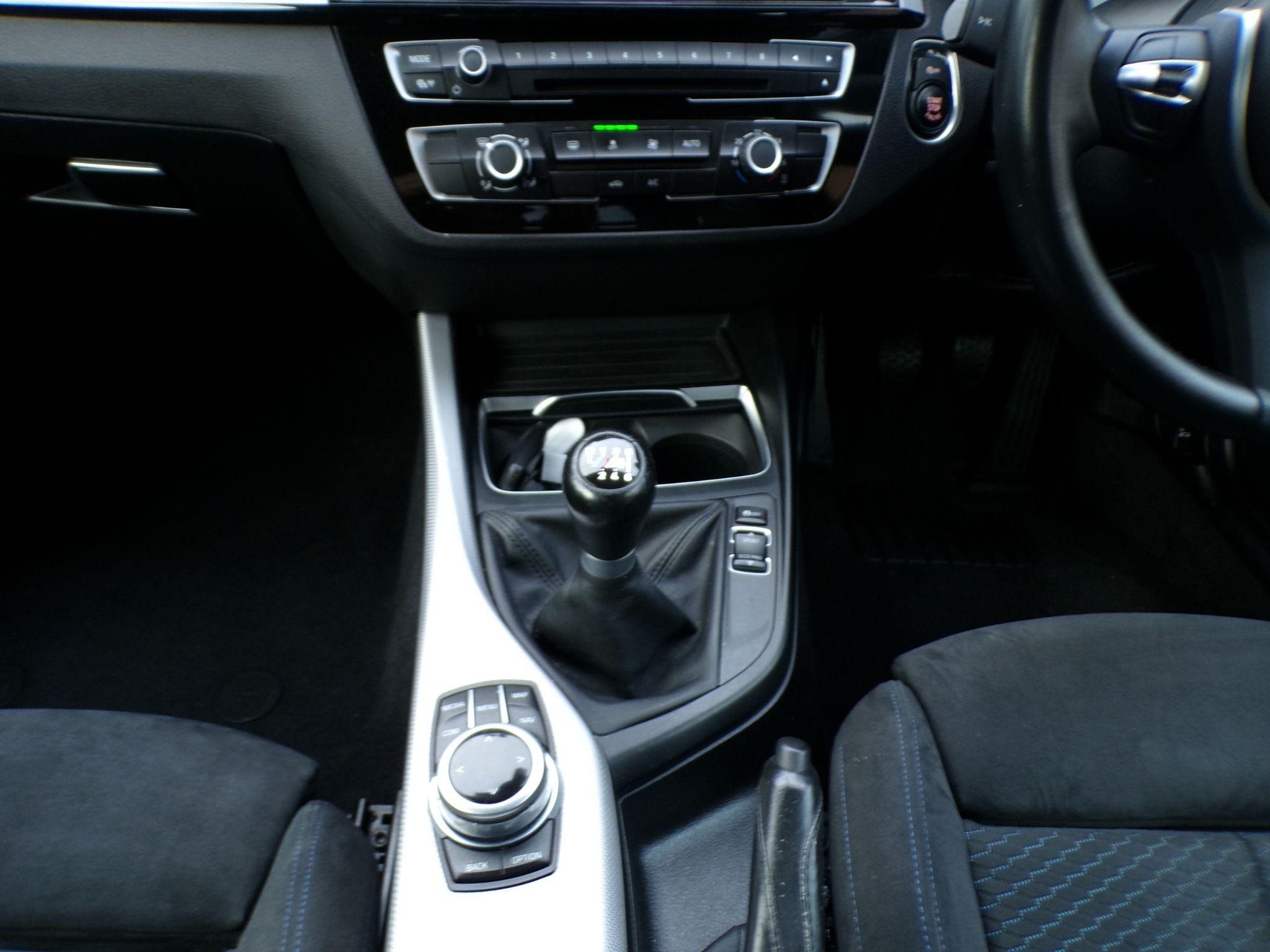 BMW 2 Series Image 17