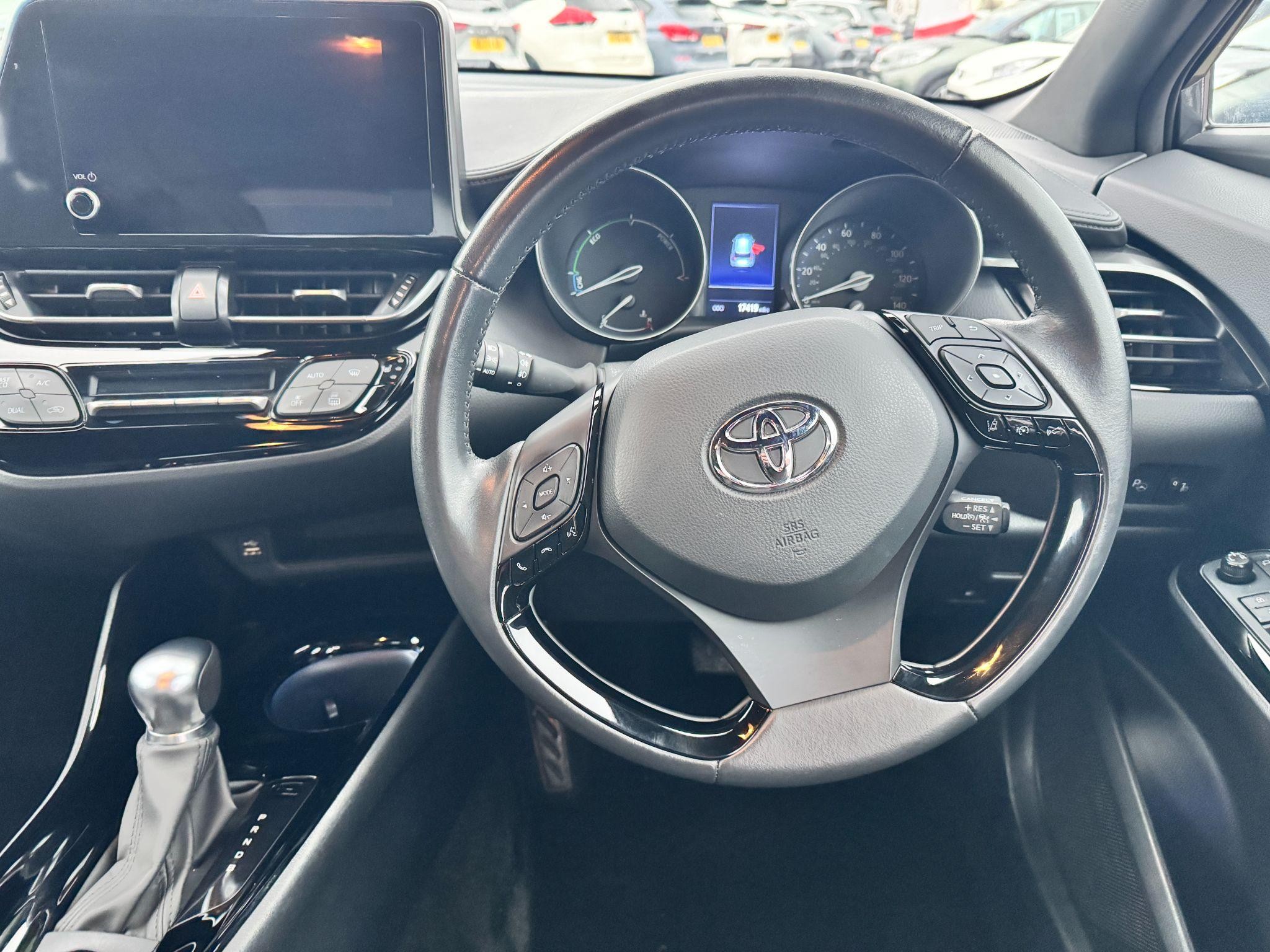 Toyota C-HR Image 19