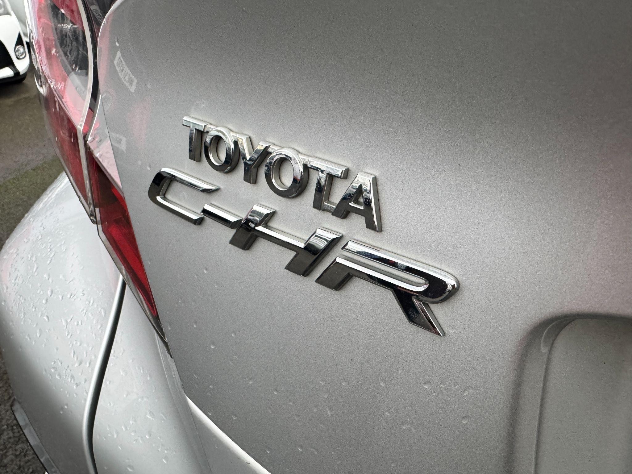 Toyota C-HR Image 11