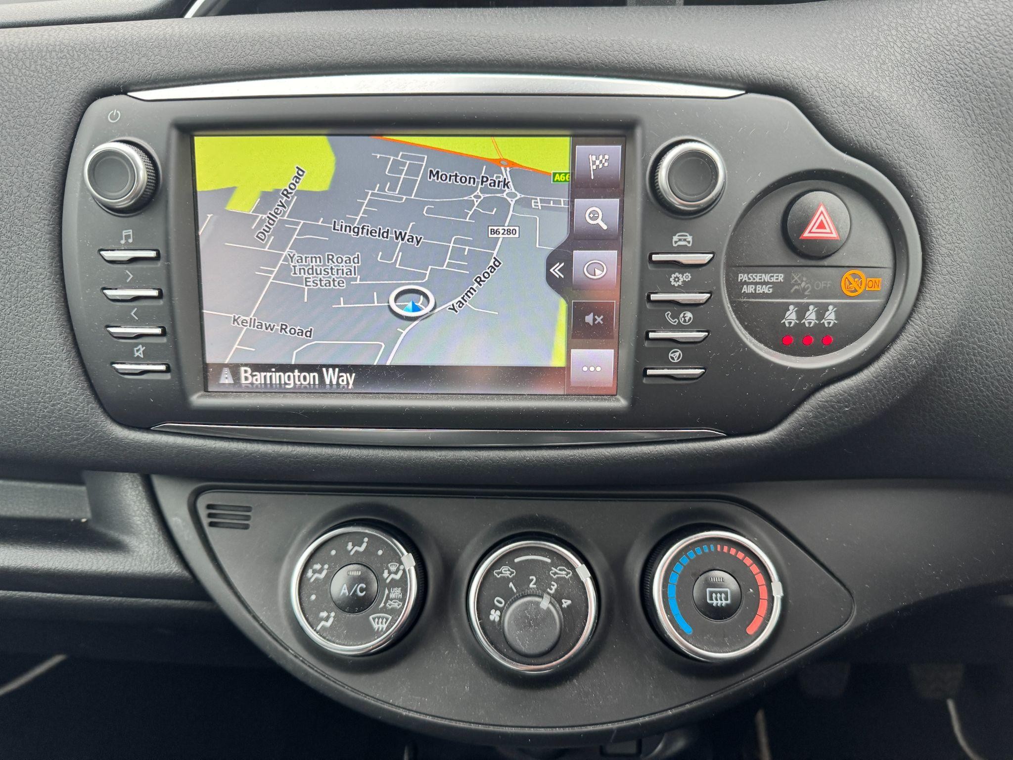 Toyota Yaris Image 19