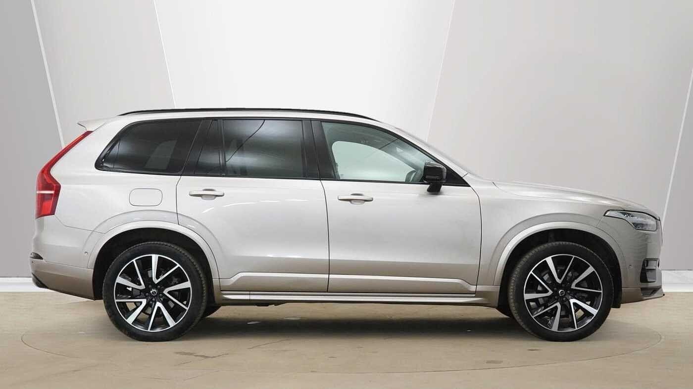 Volvo XC90 Image 2