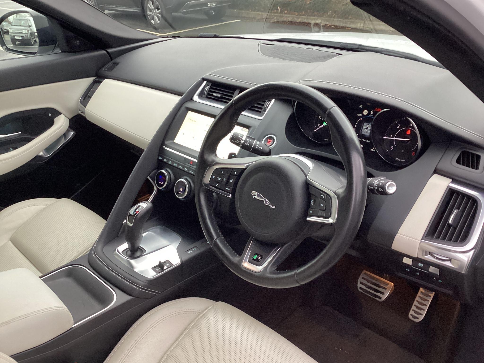 Jaguar E-Pace Image 46