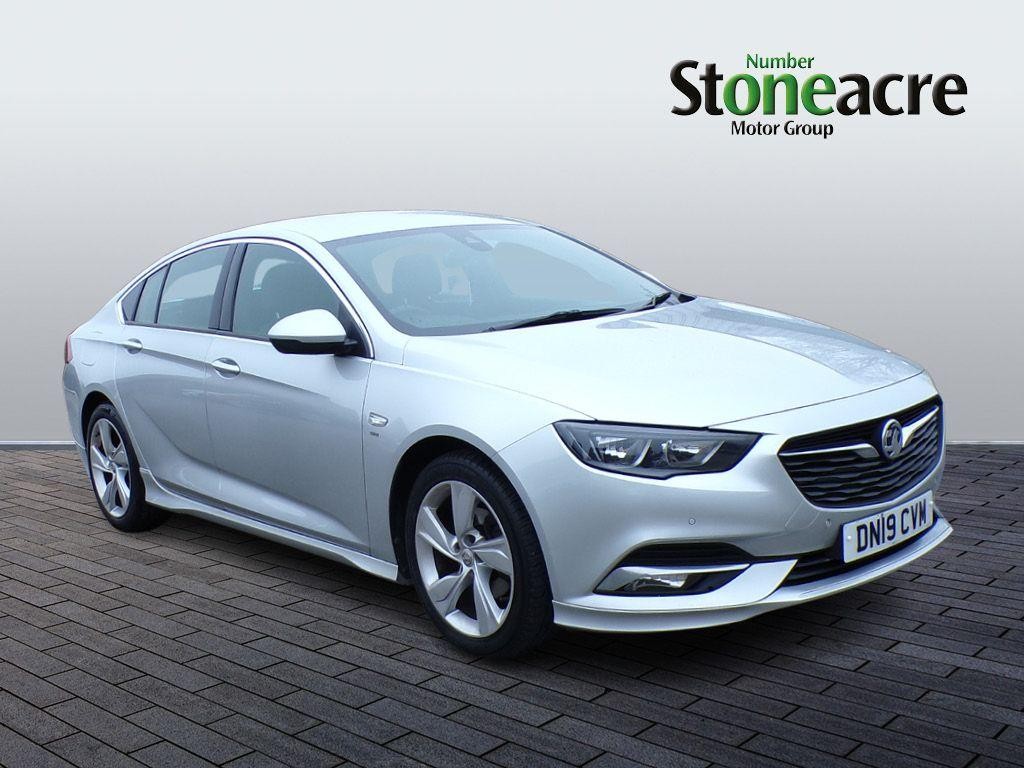 Vauxhall Insignia Image 1