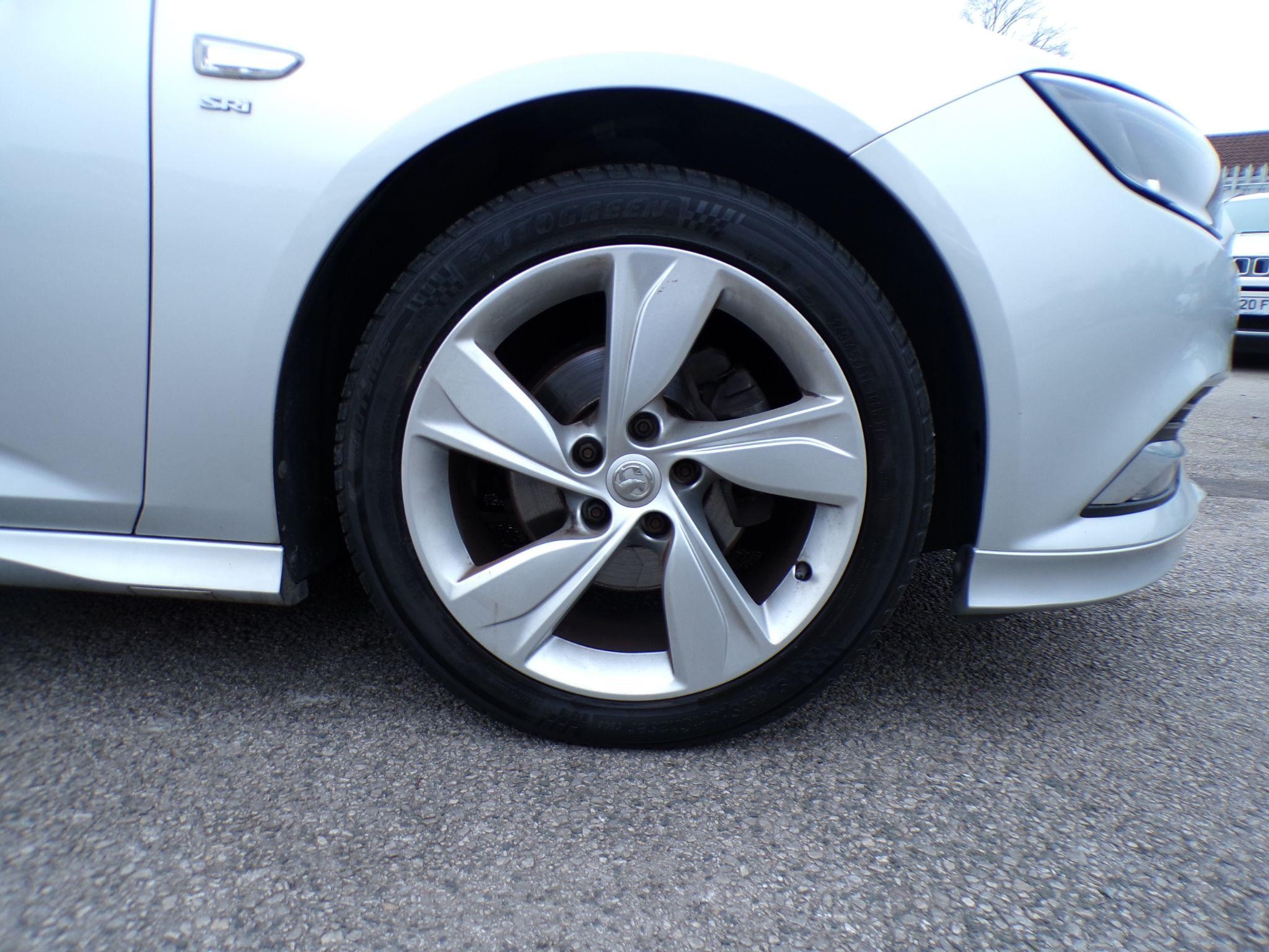 Vauxhall Insignia Image 9