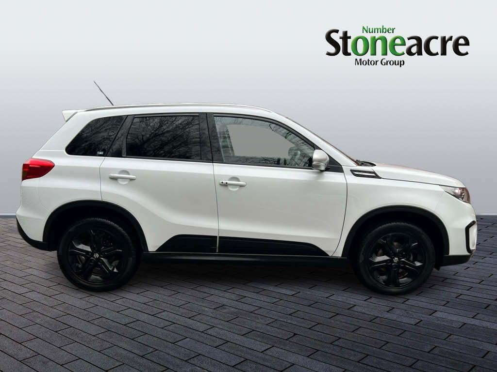 Suzuki Vitara Image 2