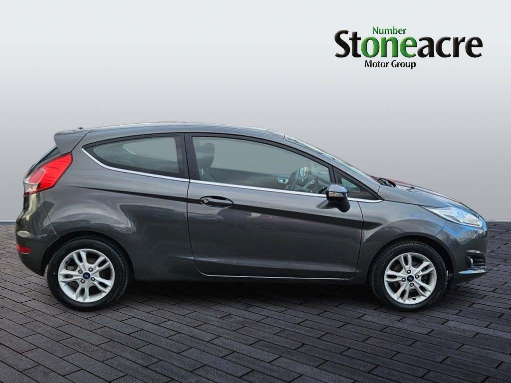 Ford Fiesta Image 2