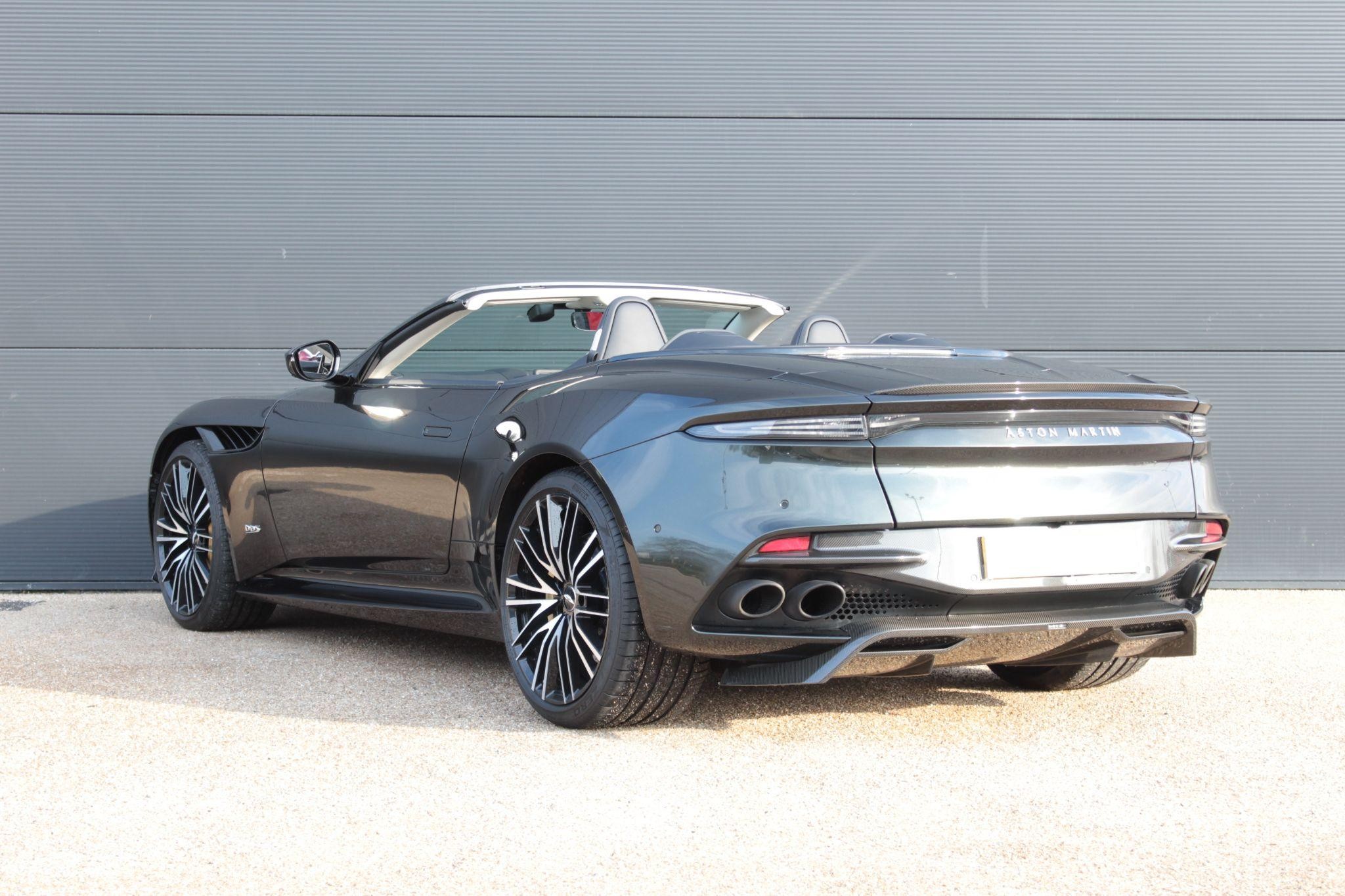 Aston Martin DBS Image 28