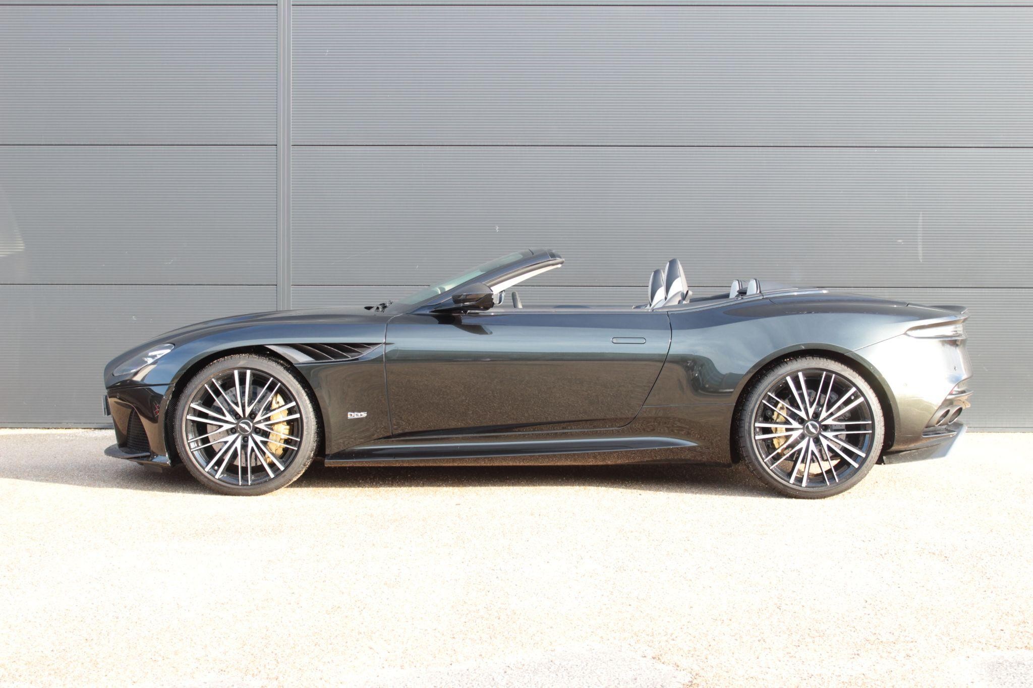 Aston Martin DBS Image 25