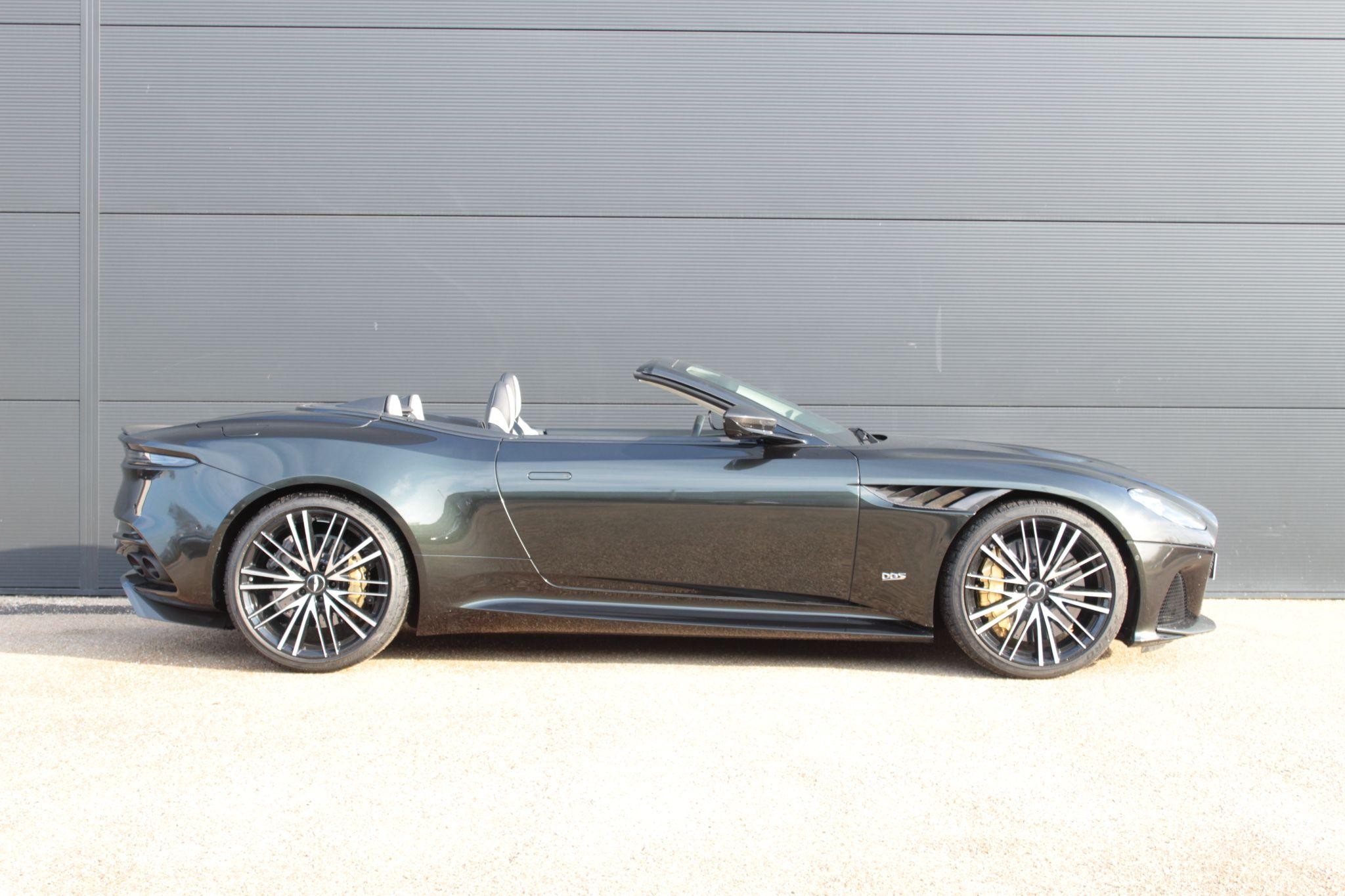 Aston Martin DBS Image 26