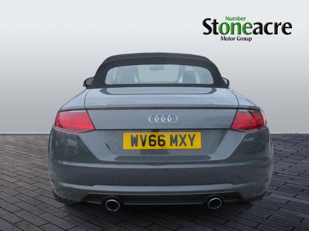 Audi TT Image 4