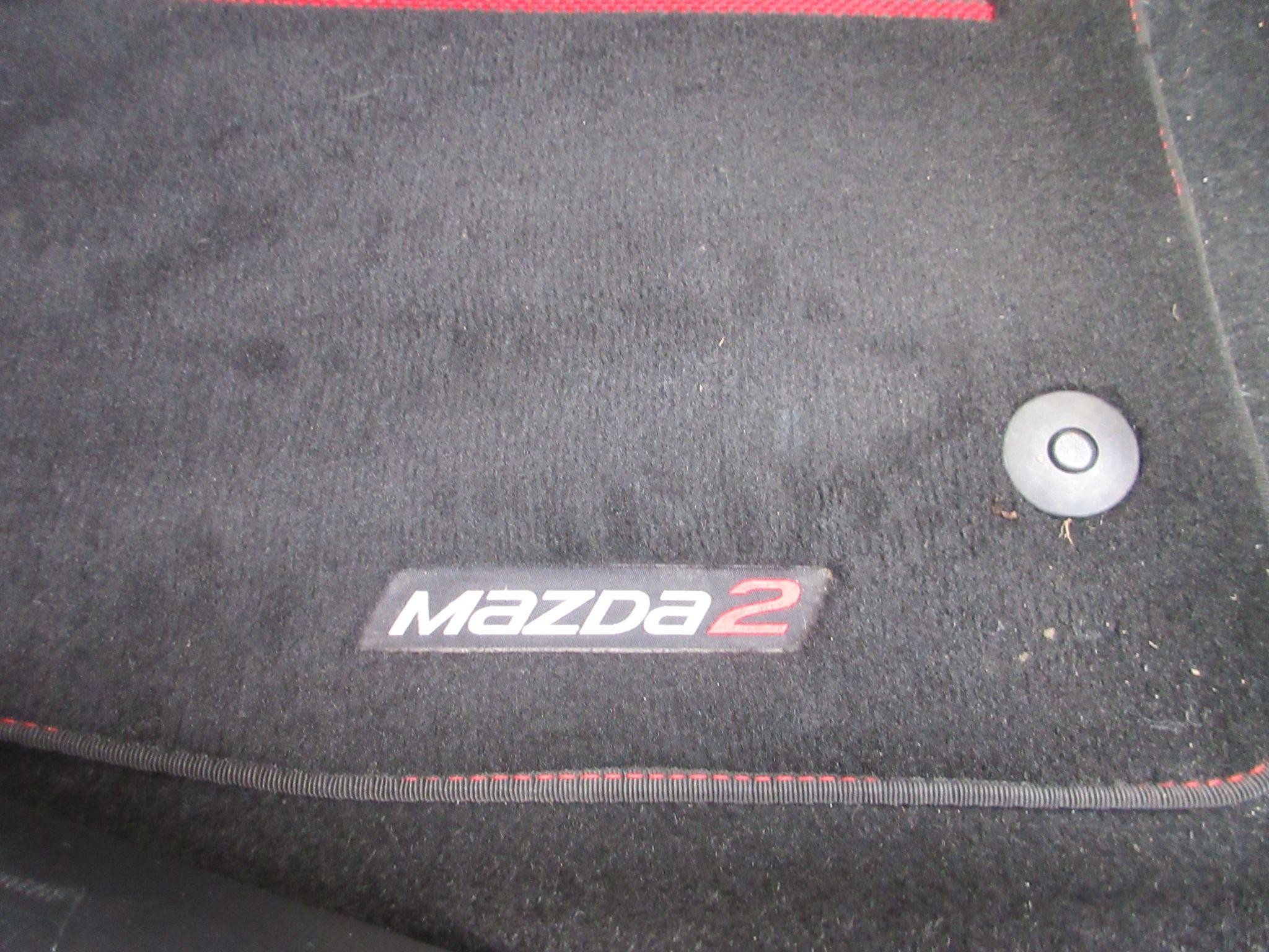 Mazda2 Image 40