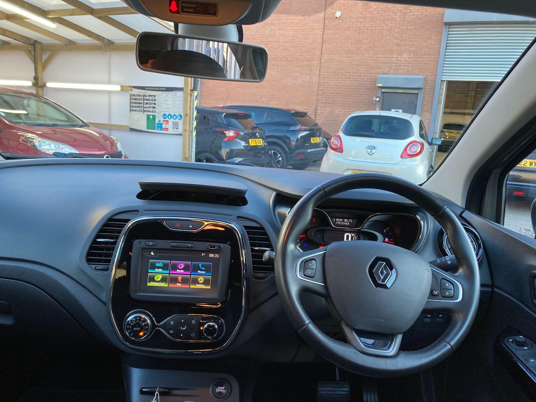 Renault Captur Image 16