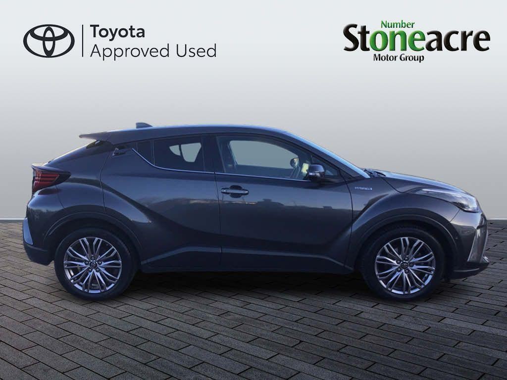 Toyota C-HR Image 4