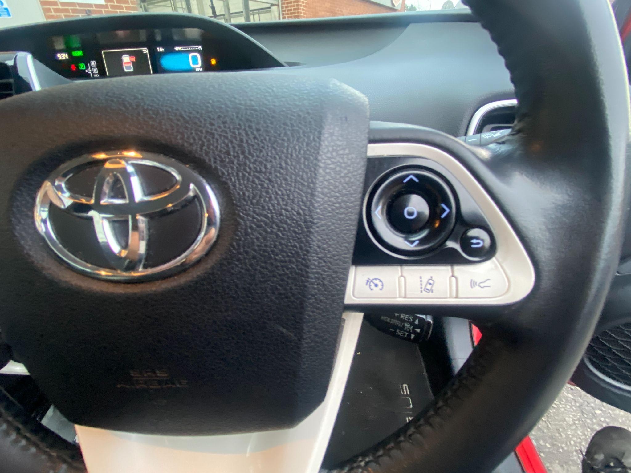 Toyota Prius Image 15